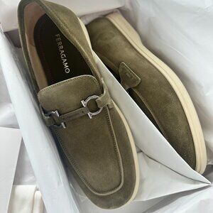 Ferragamo Casual loafer with Gancini ornament Olive Green size 9.5 / 11